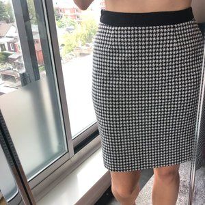Houndstooth High-Waisted Pencil Skirt
